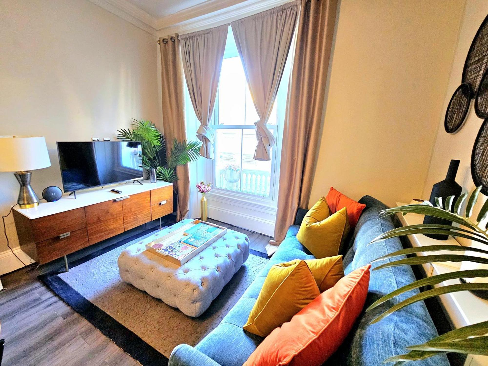 לונדון Stylish Hyde Park Home By Tube Stations With Elevator מראה חיצוני תמונה